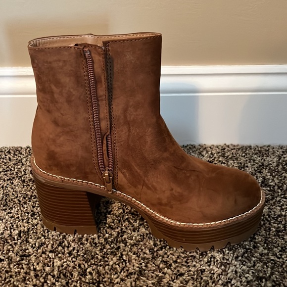 Wild Pair Boots - Picture 5 of 5